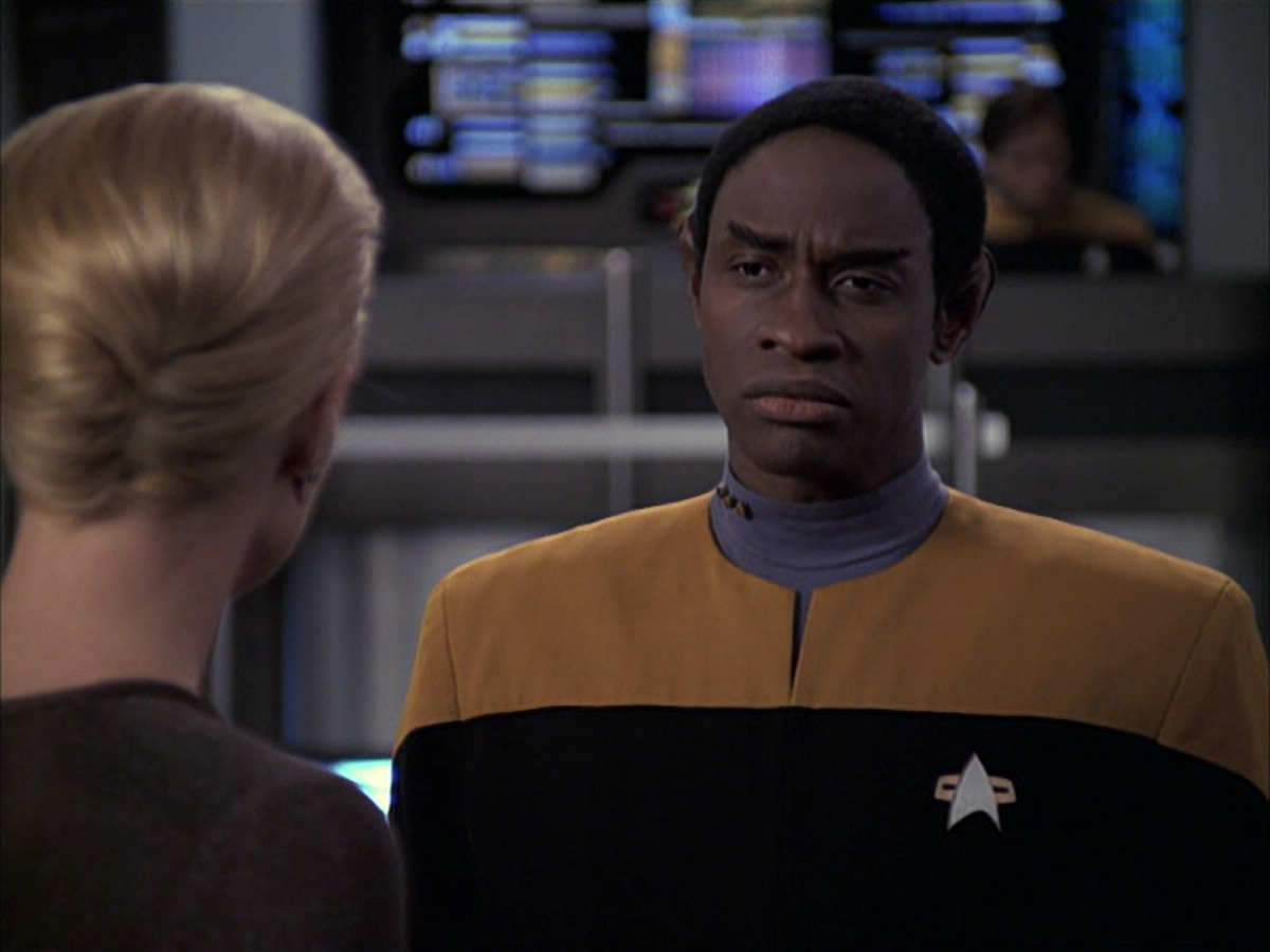 extant_StarTrek_VOY_6x09-TheVoyagerConspiracy_01290.jpg