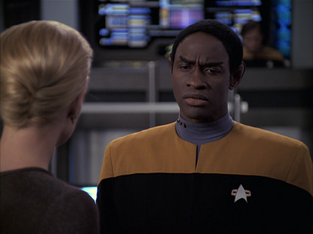 extant_StarTrek_VOY_6x09-TheVoyagerConspiracy_01291.jpg