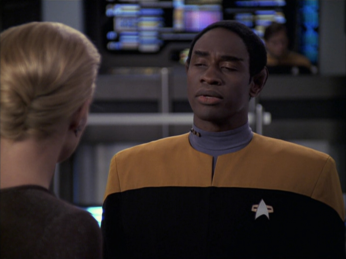 extant_StarTrek_VOY_6x09-TheVoyagerConspiracy_01296.jpg