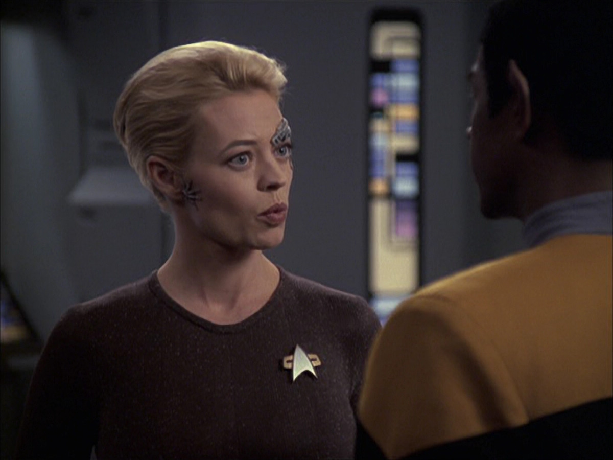 extant_StarTrek_VOY_6x09-TheVoyagerConspiracy_01325.jpg