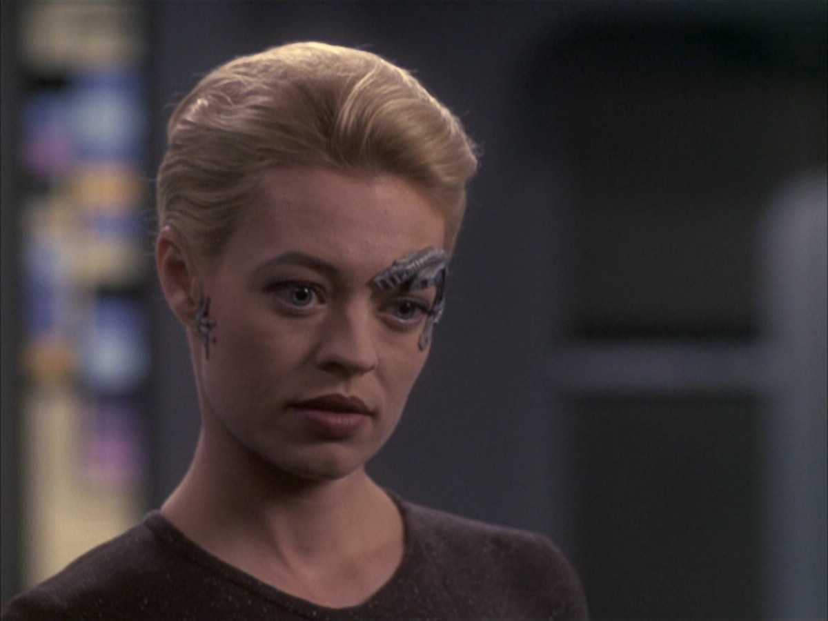 extant_StarTrek_VOY_6x09-TheVoyagerConspiracy_01343.jpg