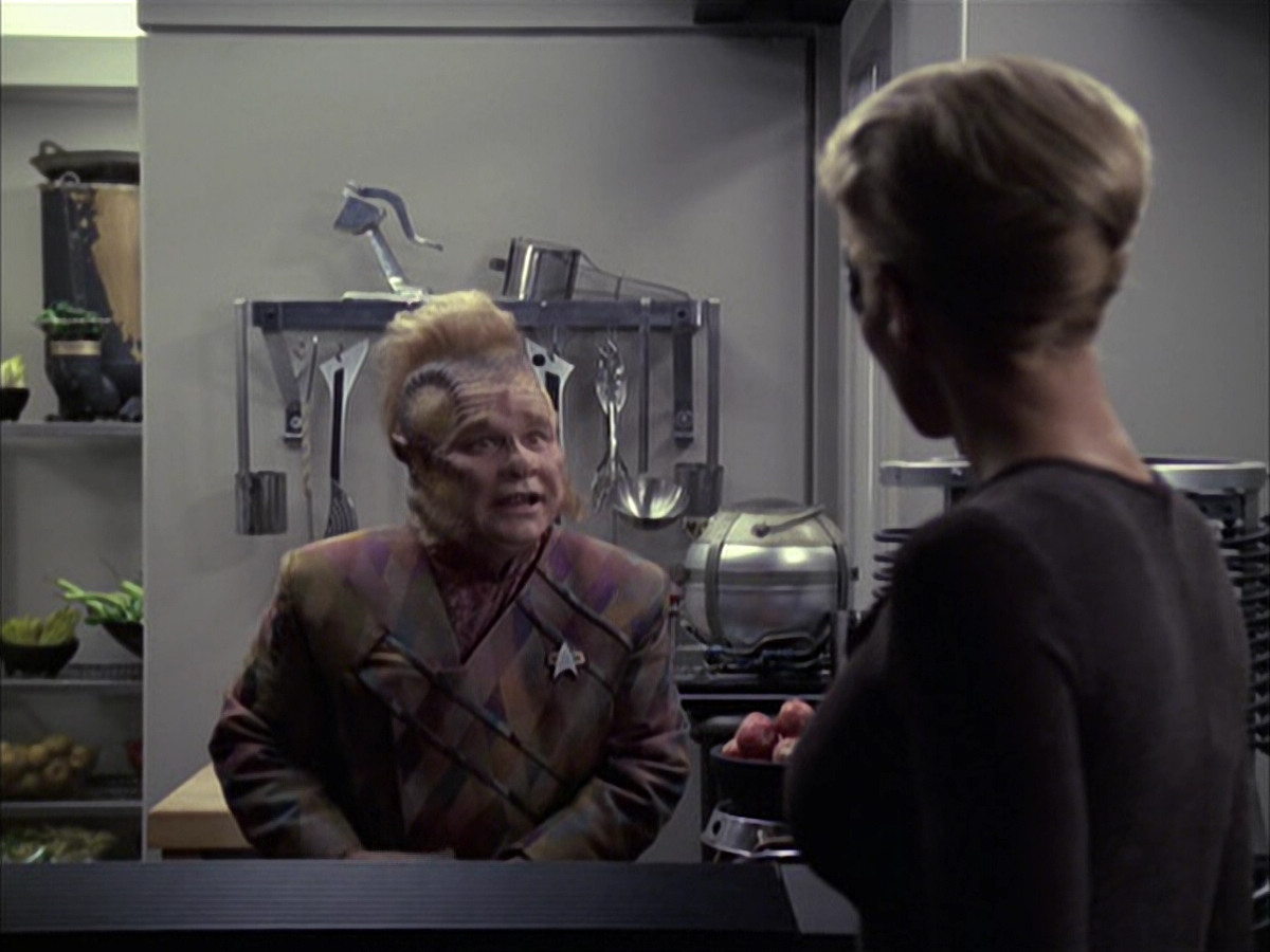 extant_StarTrek_VOY_6x09-TheVoyagerConspiracy_01403.jpg