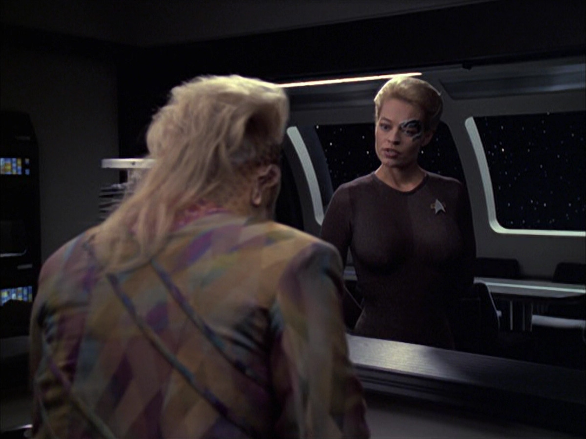 extant_StarTrek_VOY_6x09-TheVoyagerConspiracy_01448.jpg