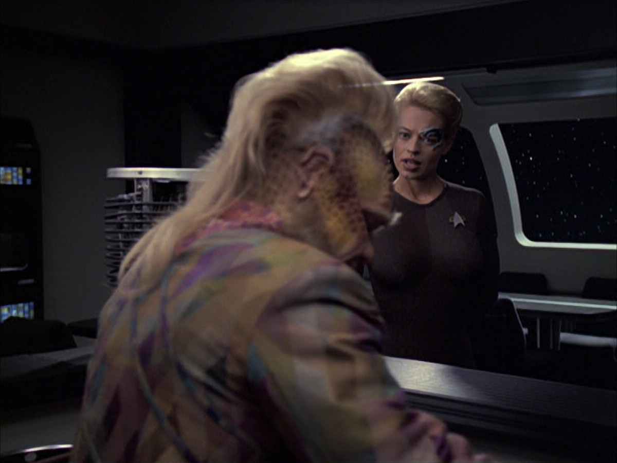 extant_StarTrek_VOY_6x09-TheVoyagerConspiracy_01450.jpg