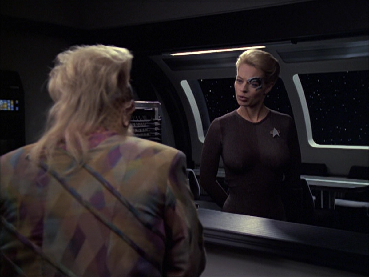 extant_StarTrek_VOY_6x09-TheVoyagerConspiracy_01453.jpg