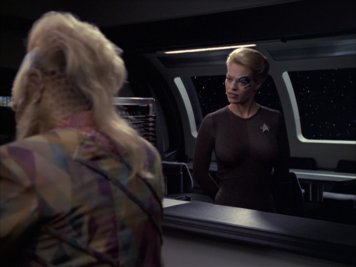 extant_StarTrek_VOY_6x09-TheVoyagerConspiracy_01455.jpg