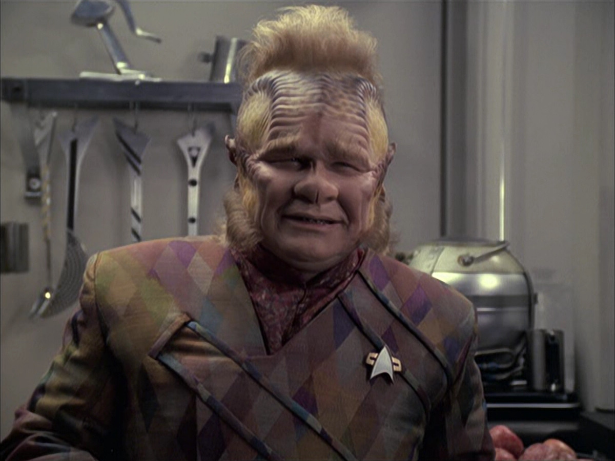 extant_StarTrek_VOY_6x09-TheVoyagerConspiracy_01462.jpg