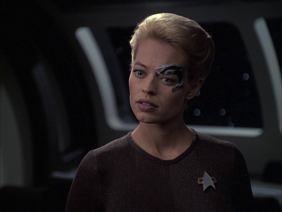 extant_StarTrek_VOY_6x09-TheVoyagerConspiracy_01472.jpg