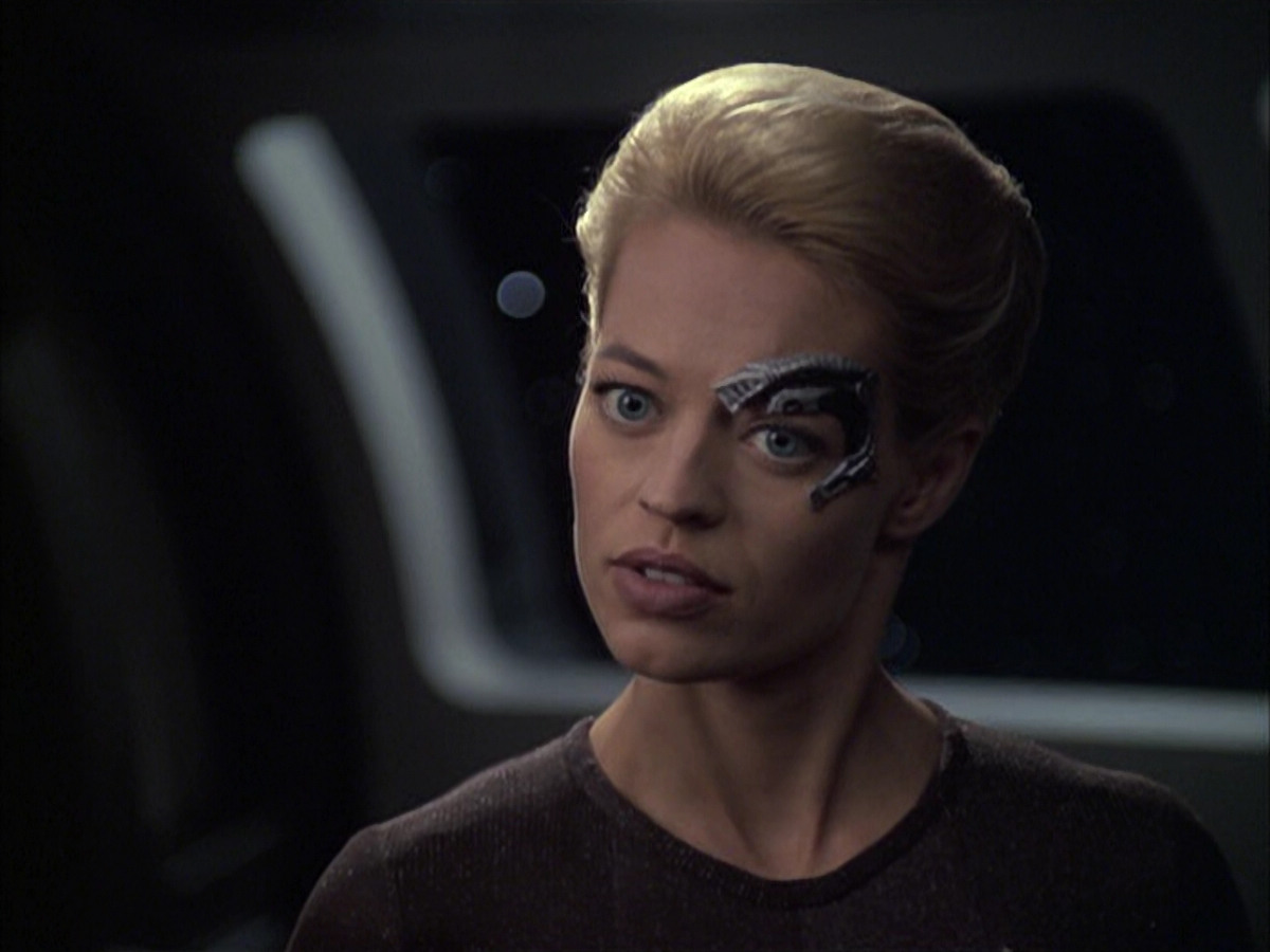 extant_StarTrek_VOY_6x09-TheVoyagerConspiracy_01494.jpg