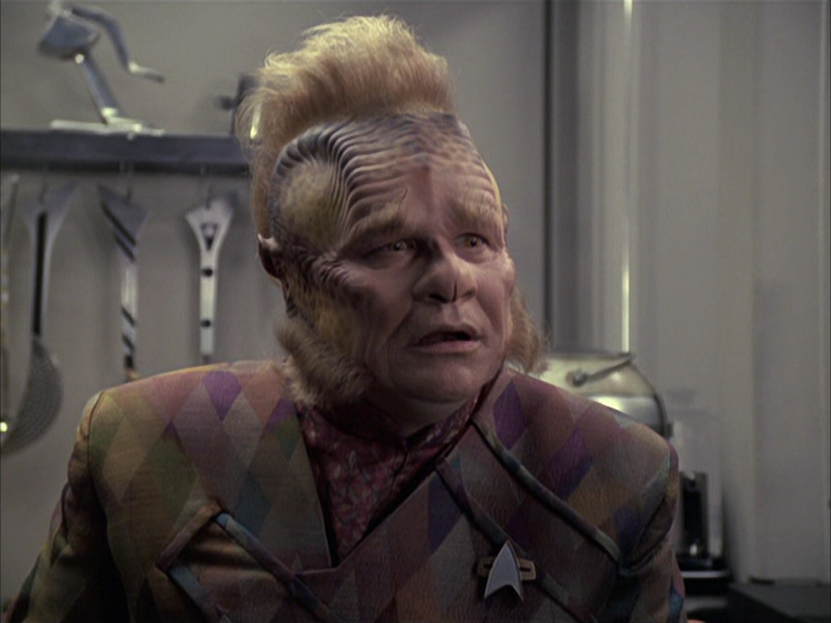 extant_StarTrek_VOY_6x09-TheVoyagerConspiracy_01516.jpg