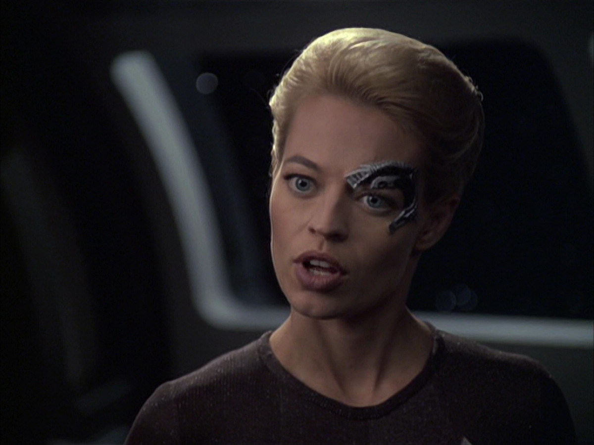 extant_StarTrek_VOY_6x09-TheVoyagerConspiracy_01521.jpg
