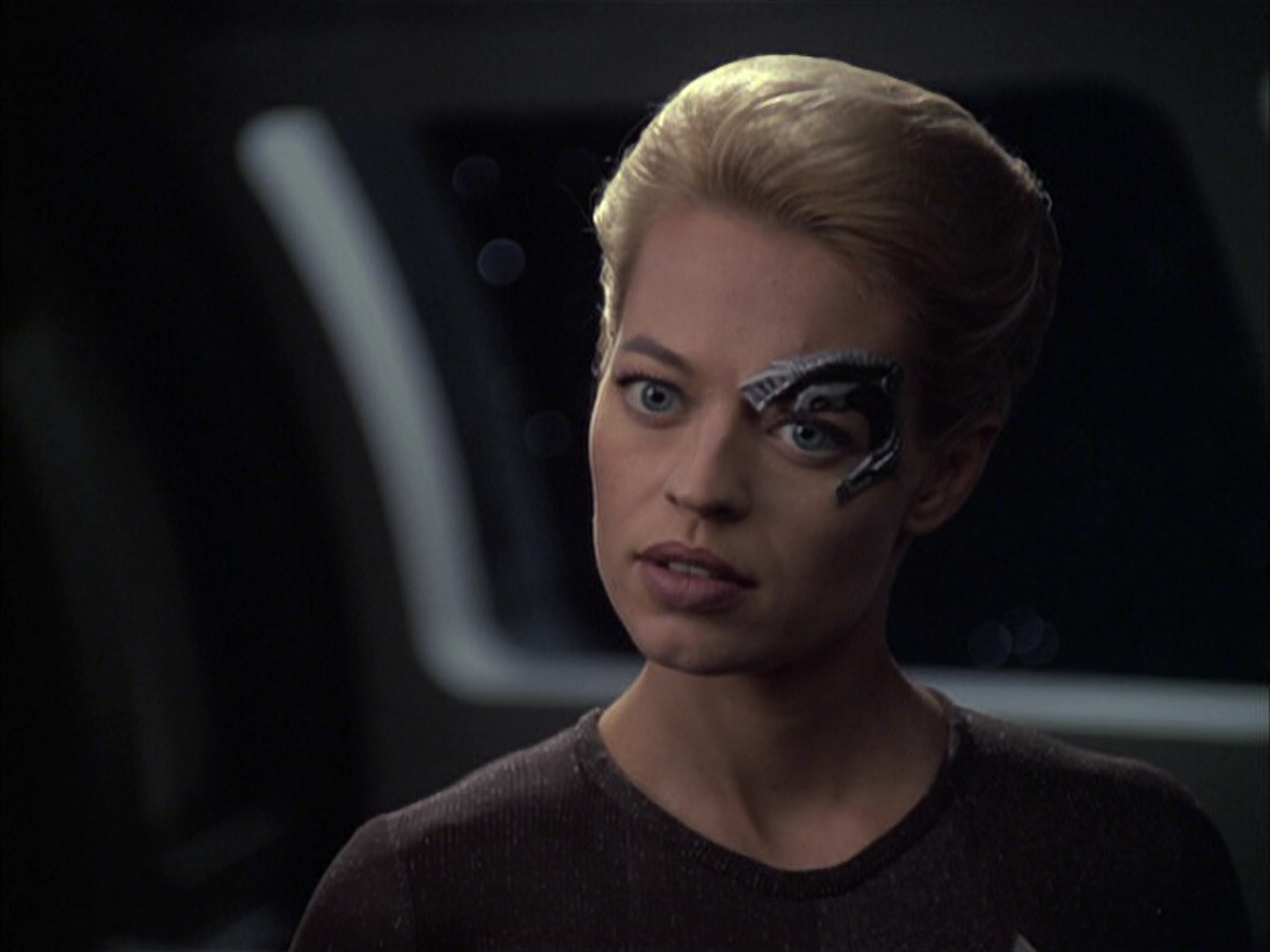 extant_StarTrek_VOY_6x09-TheVoyagerConspiracy_01531.jpg