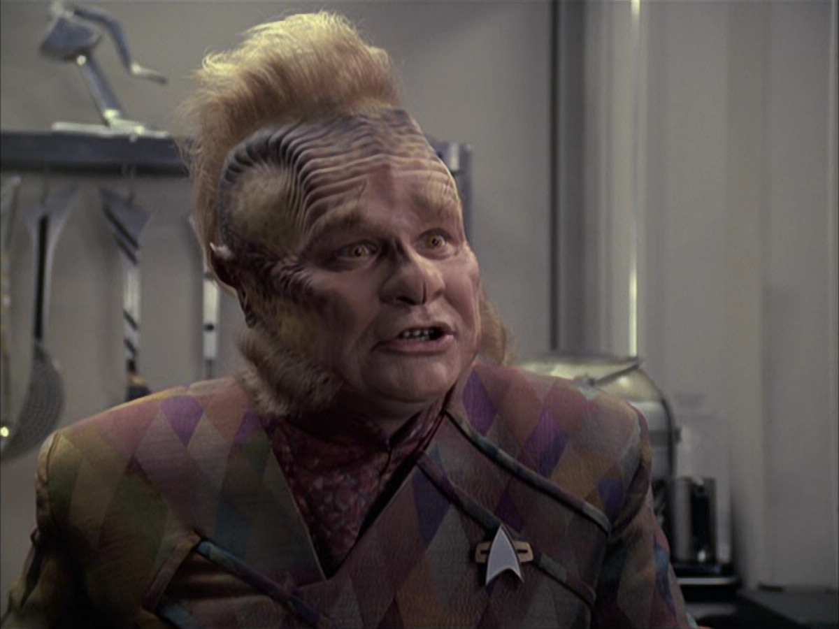 extant_StarTrek_VOY_6x09-TheVoyagerConspiracy_01532.jpg