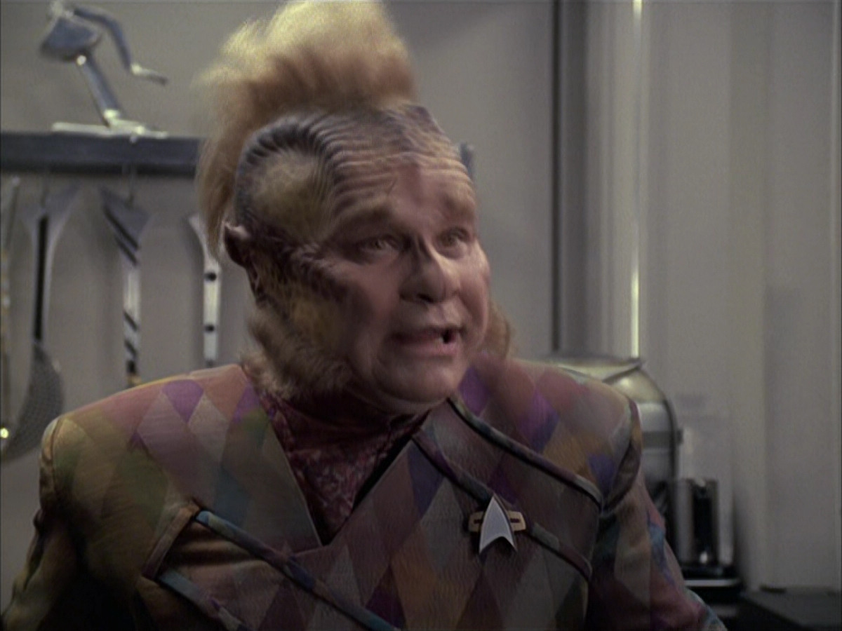 extant_StarTrek_VOY_6x09-TheVoyagerConspiracy_01534.jpg