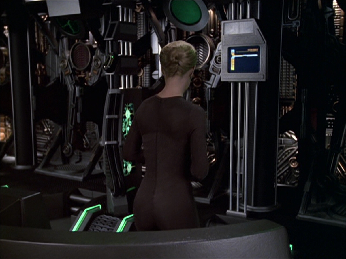 extant_StarTrek_VOY_6x09-TheVoyagerConspiracy_01541.jpg