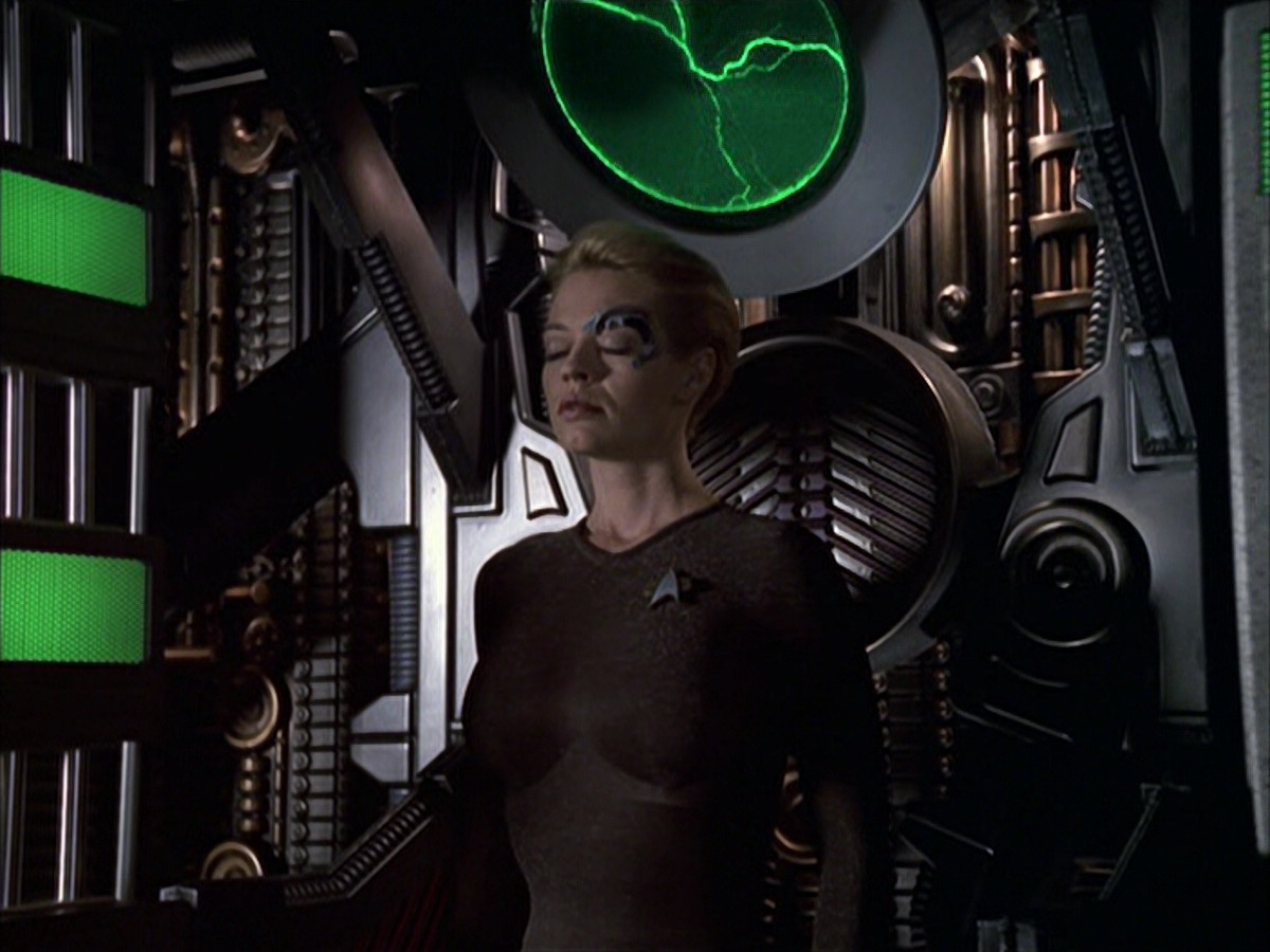extant_StarTrek_VOY_6x09-TheVoyagerConspiracy_01559.jpg