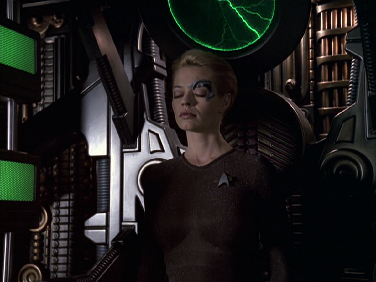 extant_StarTrek_VOY_6x09-TheVoyagerConspiracy_01562.jpg