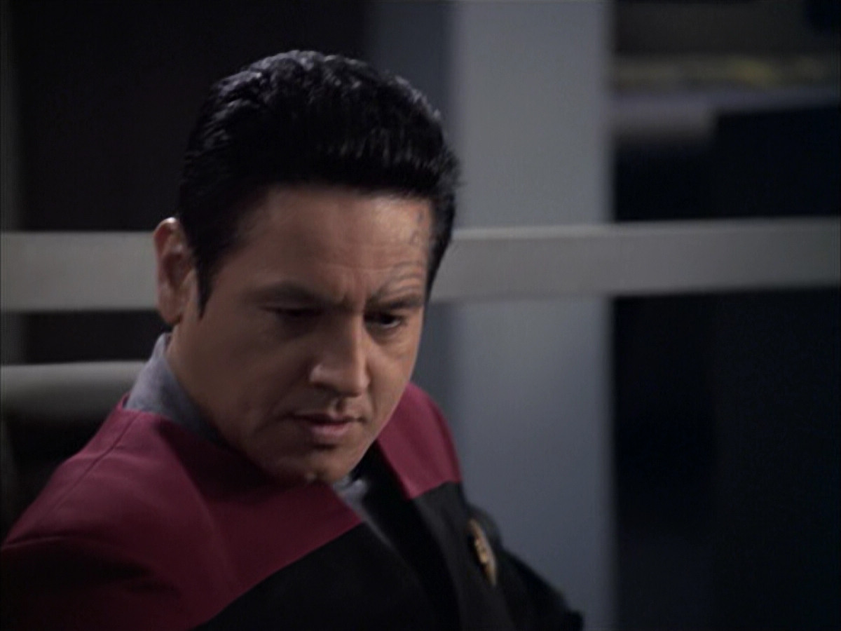 extant_StarTrek_VOY_6x09-TheVoyagerConspiracy_01577.jpg
