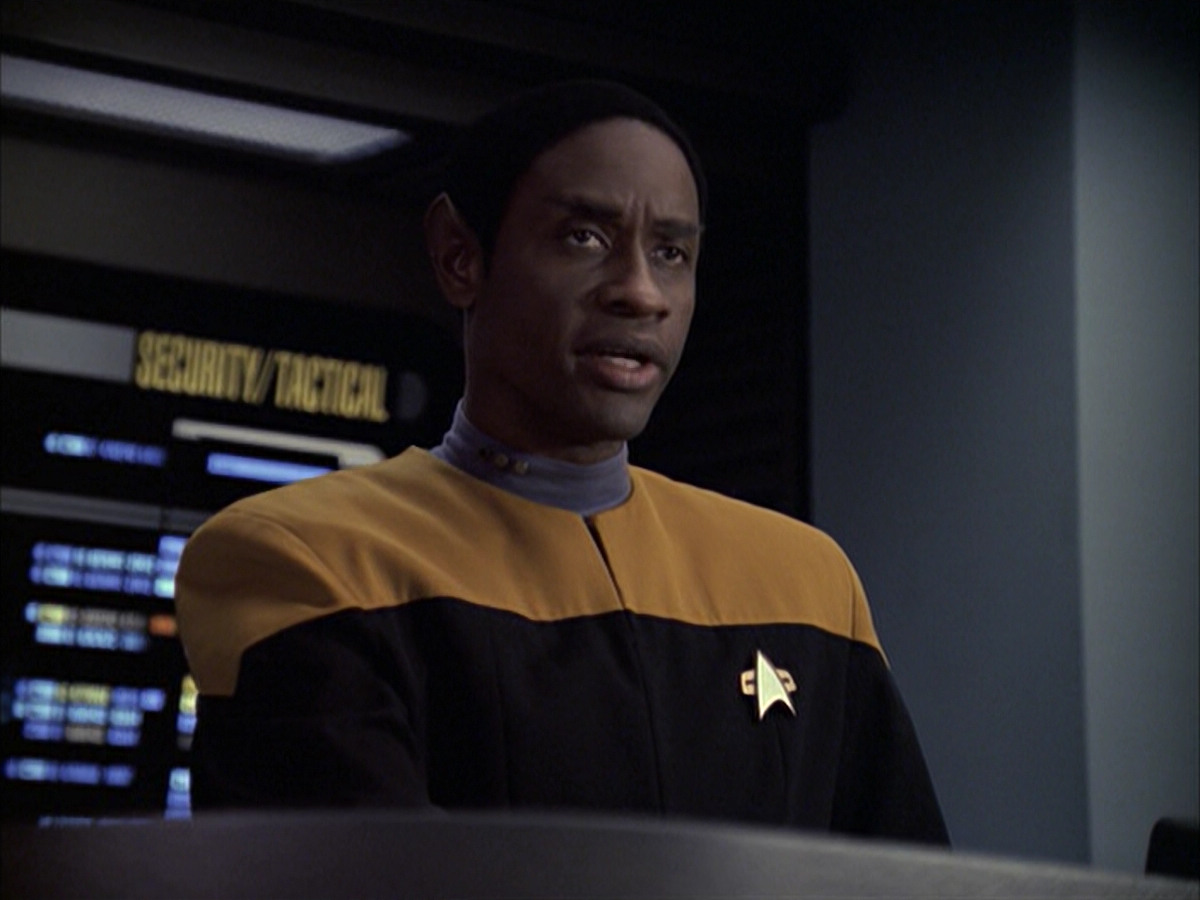 extant_StarTrek_VOY_6x09-TheVoyagerConspiracy_01580.jpg
