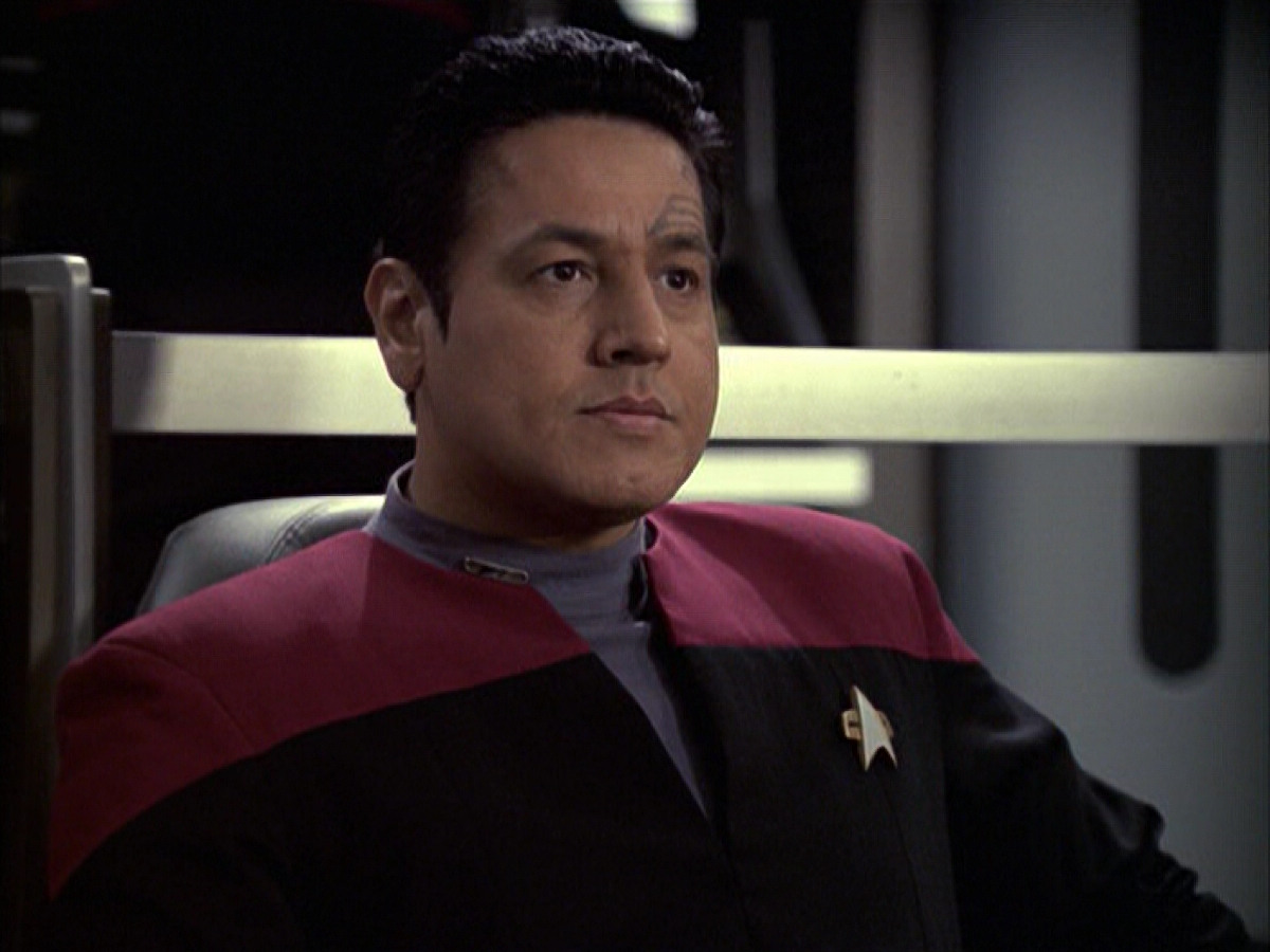 extant_StarTrek_VOY_6x09-TheVoyagerConspiracy_01607.jpg