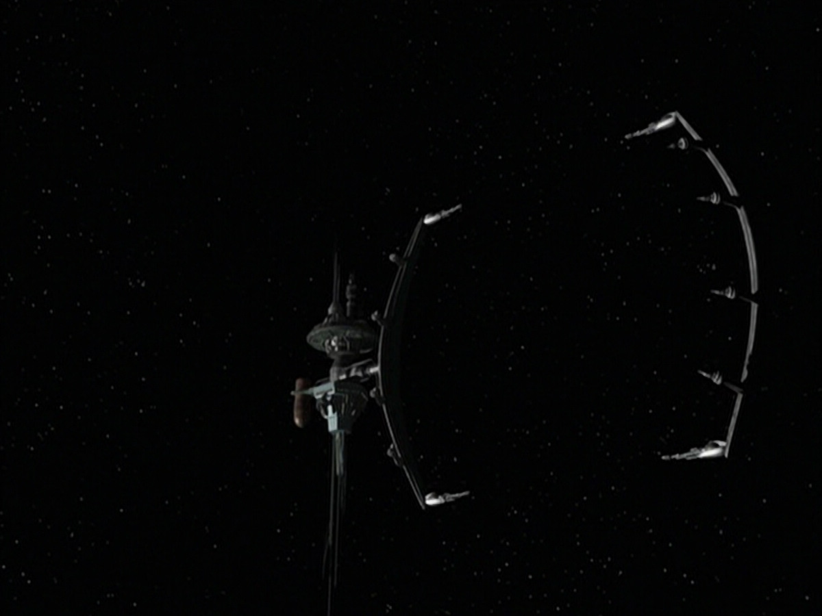 extant_StarTrek_VOY_6x09-TheVoyagerConspiracy_01620.jpg