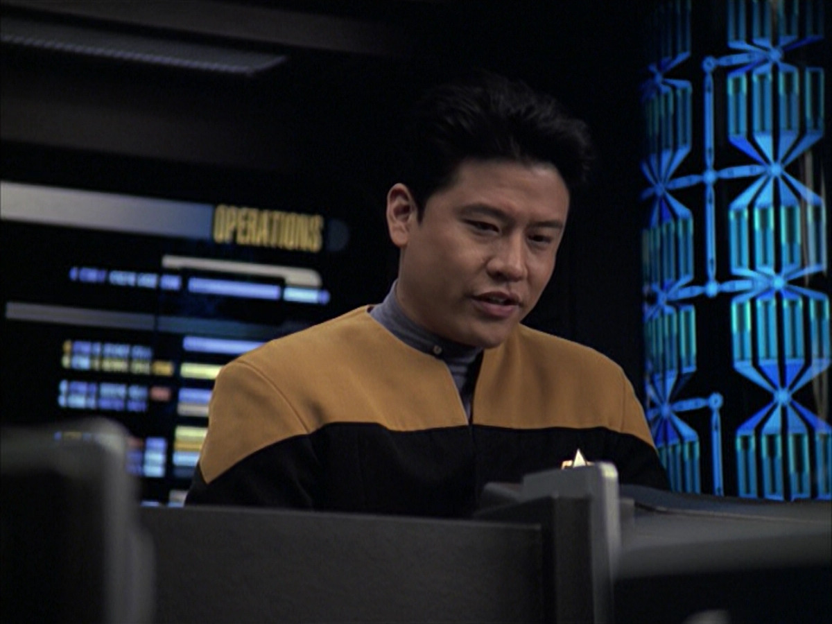 extant_StarTrek_VOY_6x09-TheVoyagerConspiracy_01621.jpg