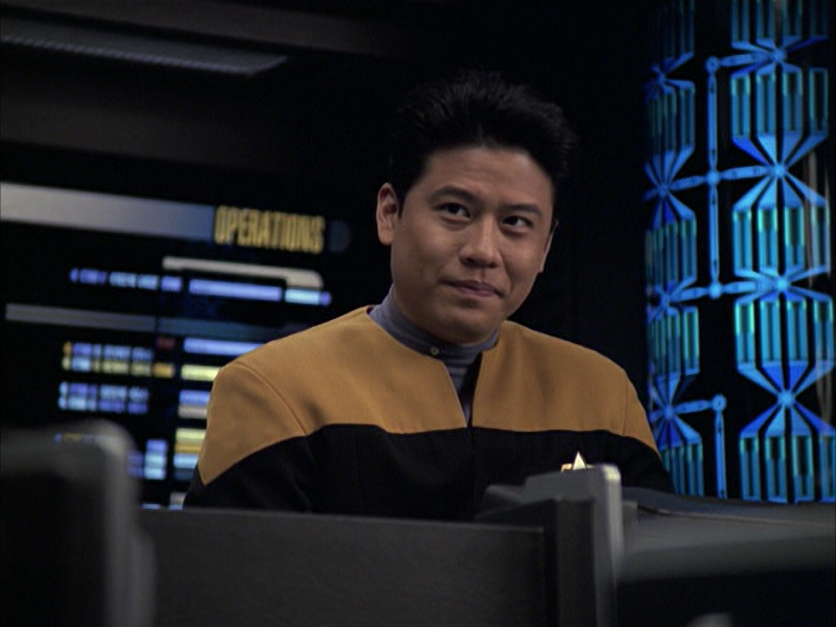 extant_StarTrek_VOY_6x09-TheVoyagerConspiracy_01622.jpg