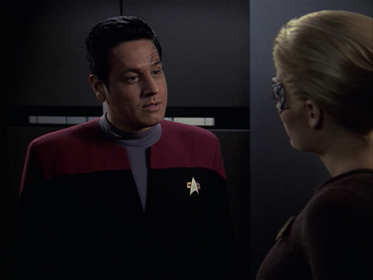 extant_StarTrek_VOY_6x09-TheVoyagerConspiracy_01656.jpg