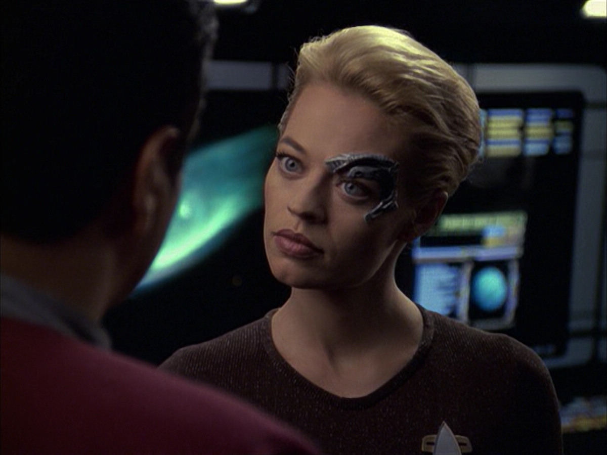 extant_StarTrek_VOY_6x09-TheVoyagerConspiracy_01674.jpg
