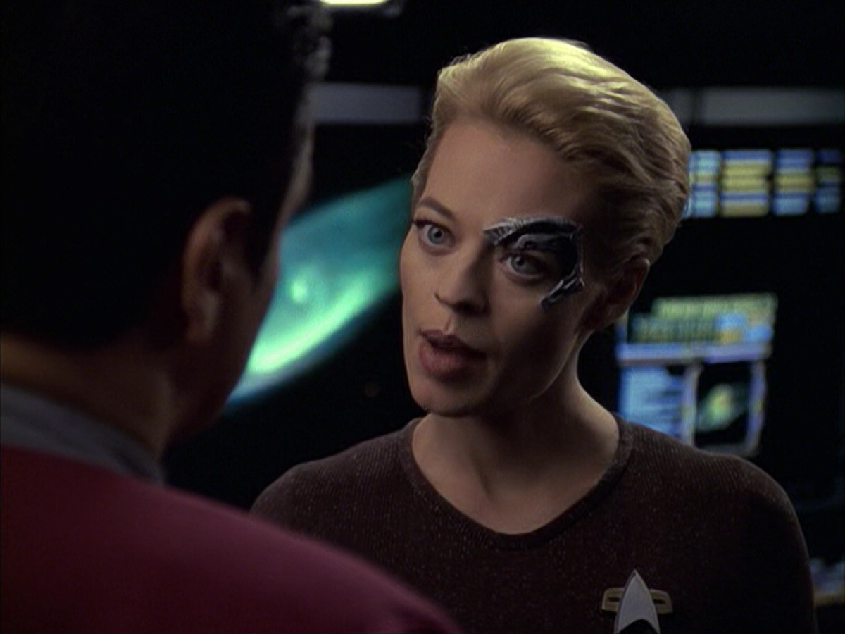 extant_StarTrek_VOY_6x09-TheVoyagerConspiracy_01679.jpg