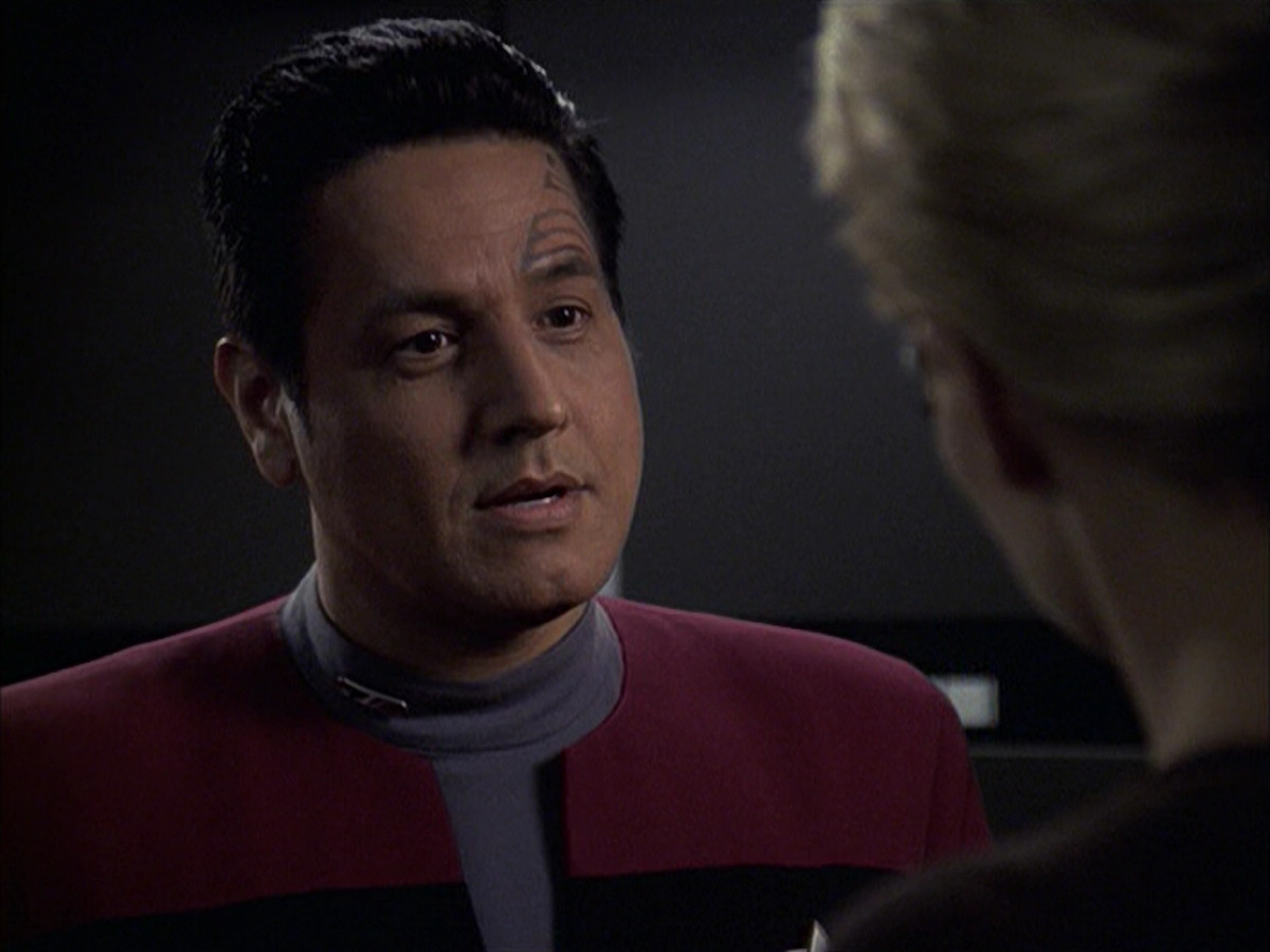extant_StarTrek_VOY_6x09-TheVoyagerConspiracy_01683.jpg