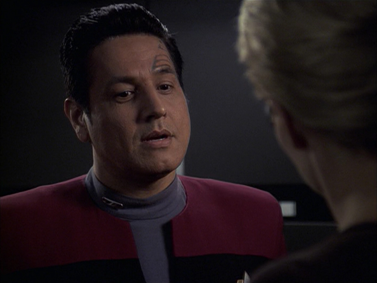 extant_StarTrek_VOY_6x09-TheVoyagerConspiracy_01685.jpg