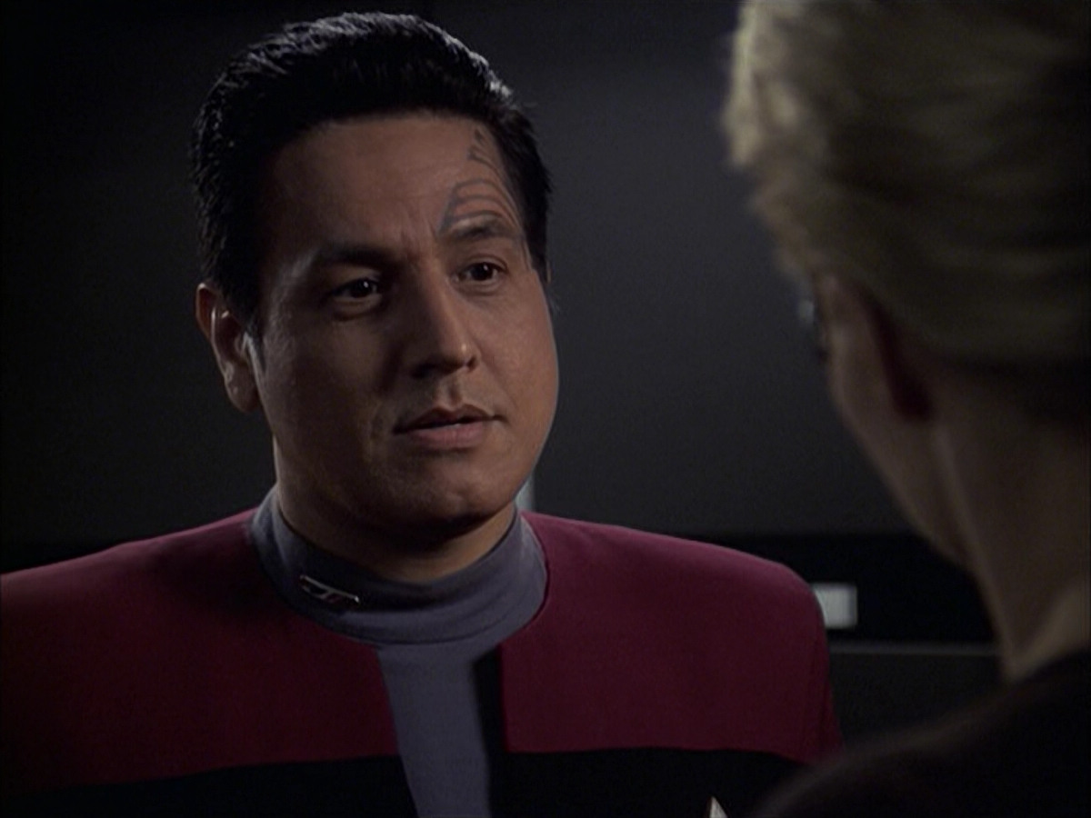 extant_StarTrek_VOY_6x09-TheVoyagerConspiracy_01687.jpg