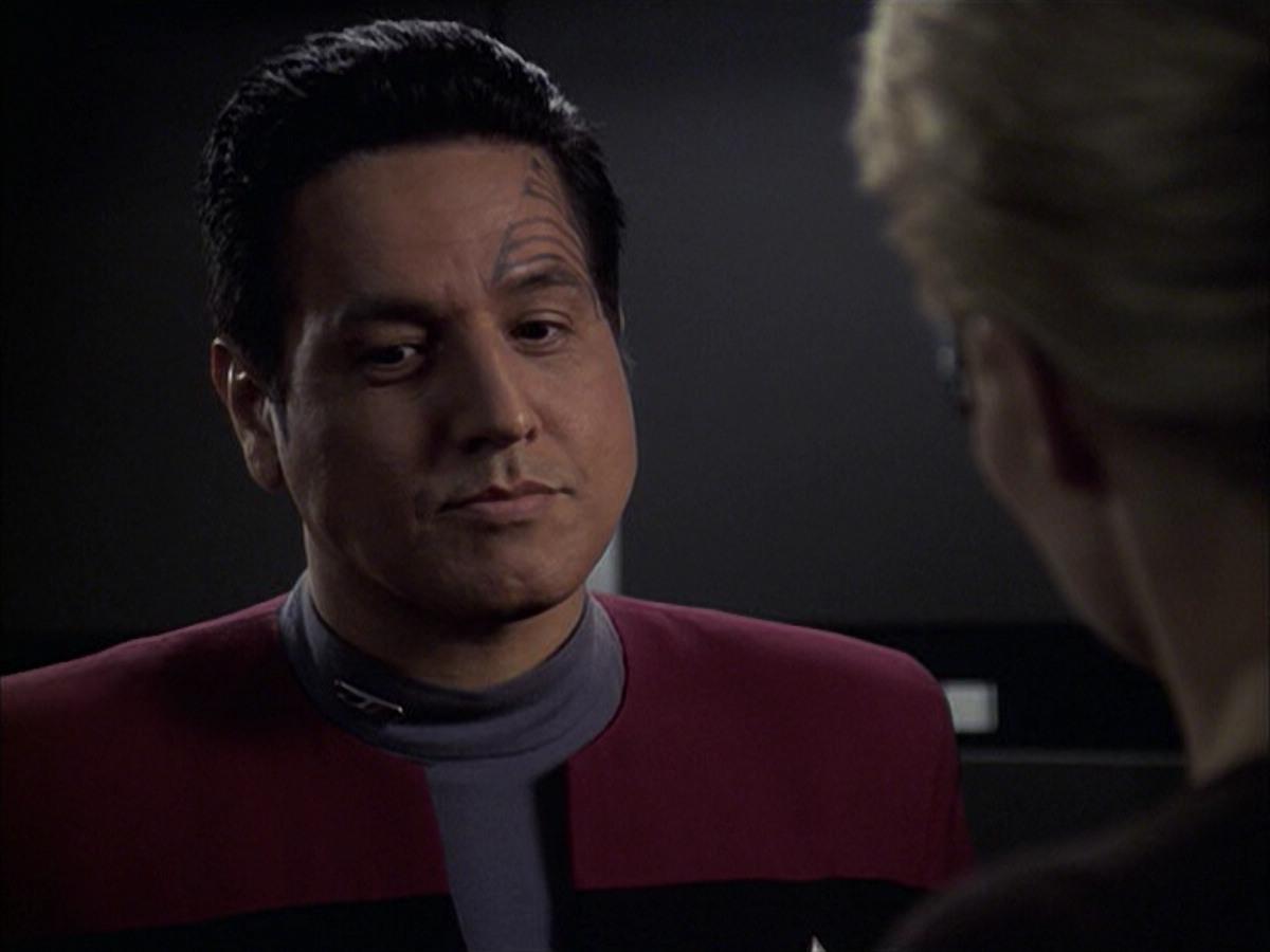 extant_StarTrek_VOY_6x09-TheVoyagerConspiracy_01688.jpg