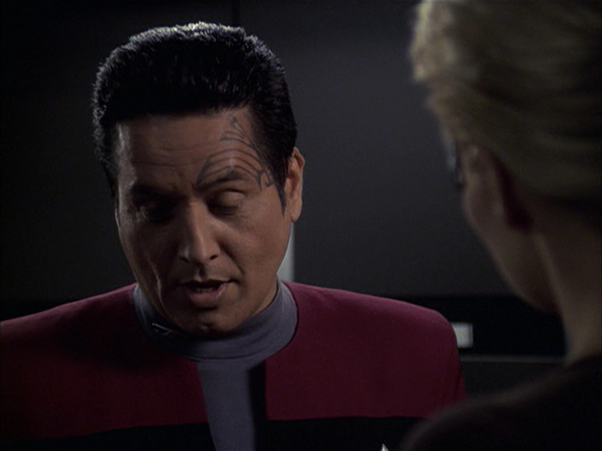 extant_StarTrek_VOY_6x09-TheVoyagerConspiracy_01690.jpg