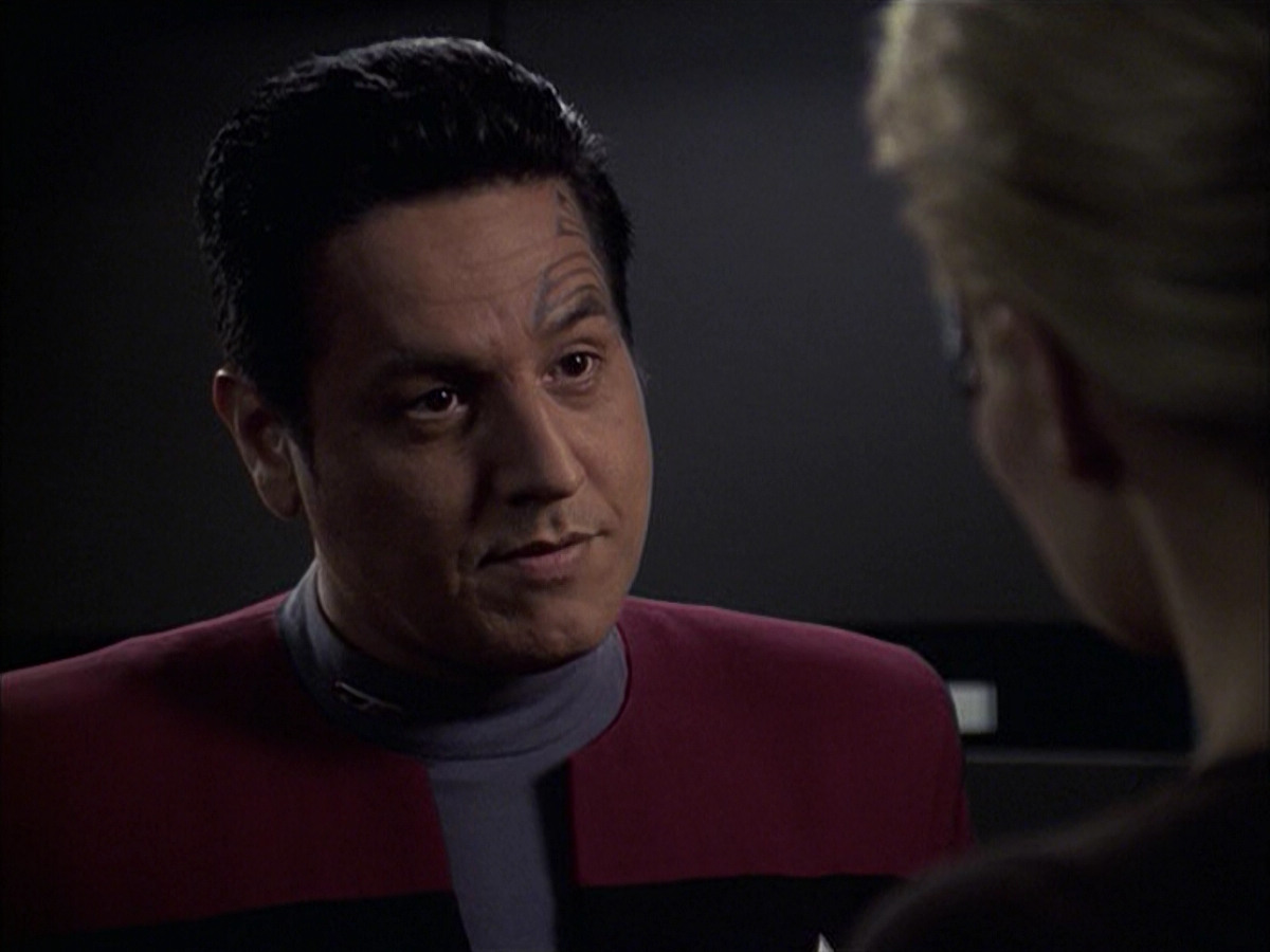 extant_StarTrek_VOY_6x09-TheVoyagerConspiracy_01693.jpg