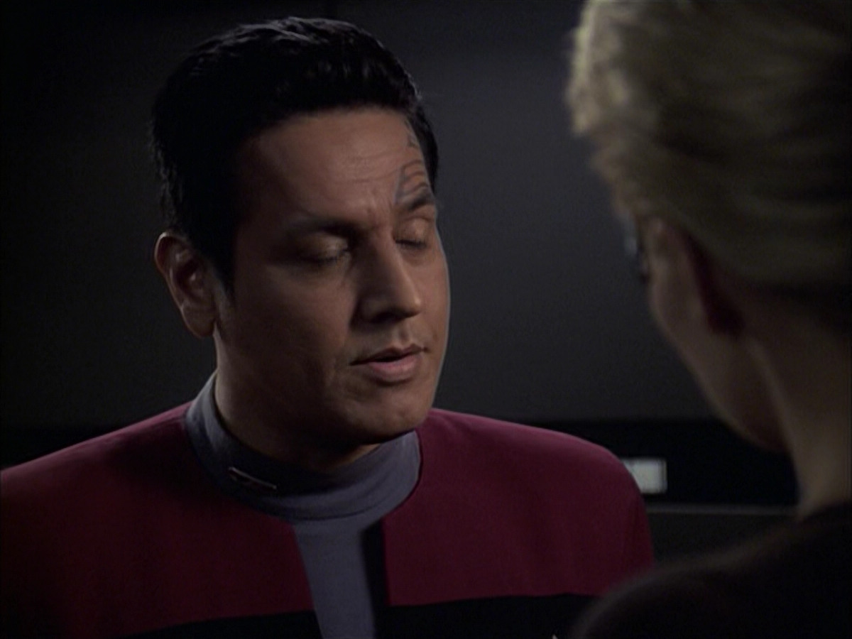 extant_StarTrek_VOY_6x09-TheVoyagerConspiracy_01701.jpg