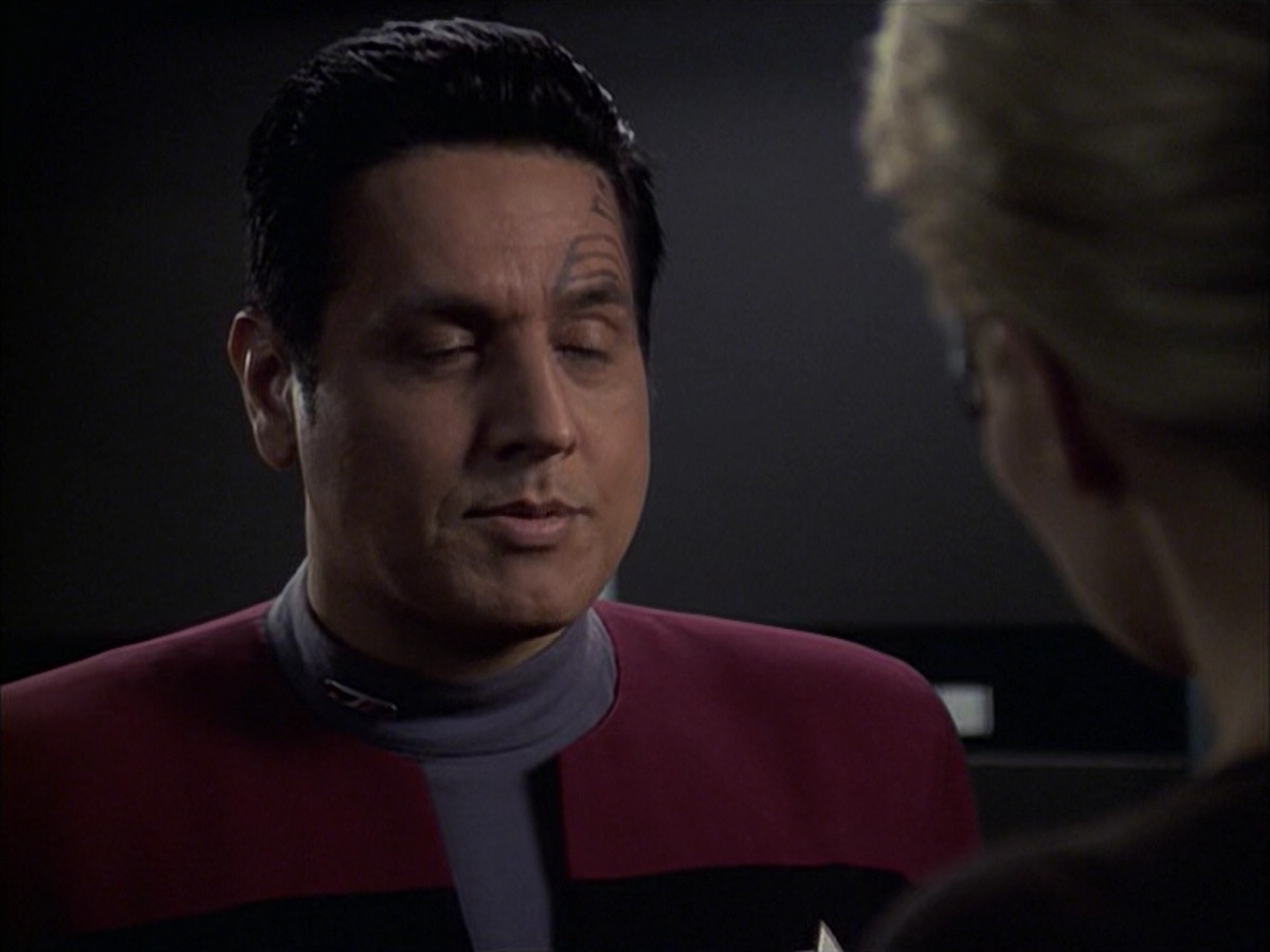 extant_StarTrek_VOY_6x09-TheVoyagerConspiracy_01703.jpg