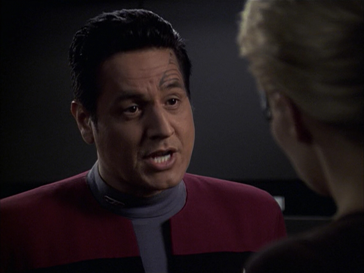 extant_StarTrek_VOY_6x09-TheVoyagerConspiracy_01704.jpg