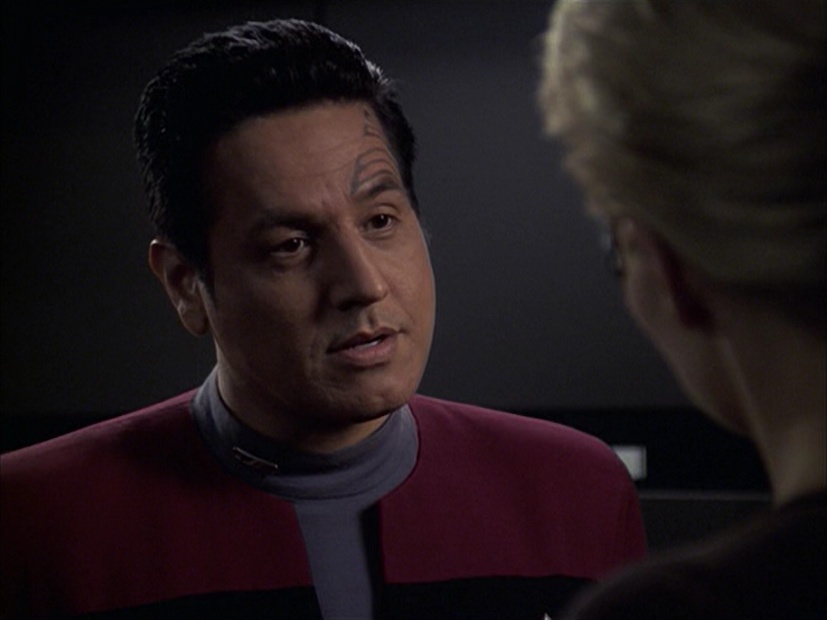 extant_StarTrek_VOY_6x09-TheVoyagerConspiracy_01713.jpg