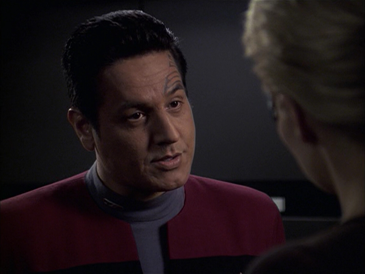 extant_StarTrek_VOY_6x09-TheVoyagerConspiracy_01714.jpg