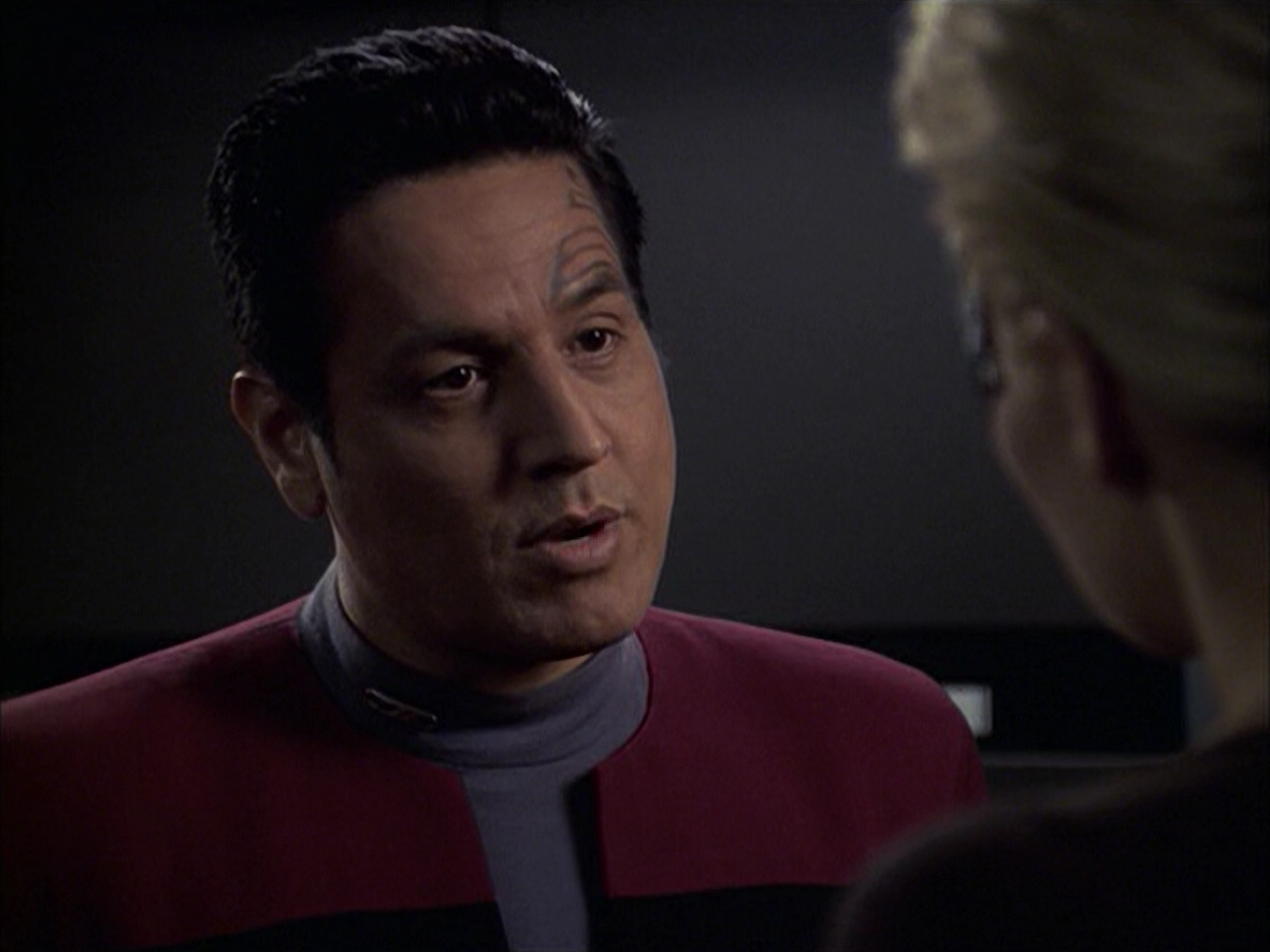 extant_StarTrek_VOY_6x09-TheVoyagerConspiracy_01717.jpg