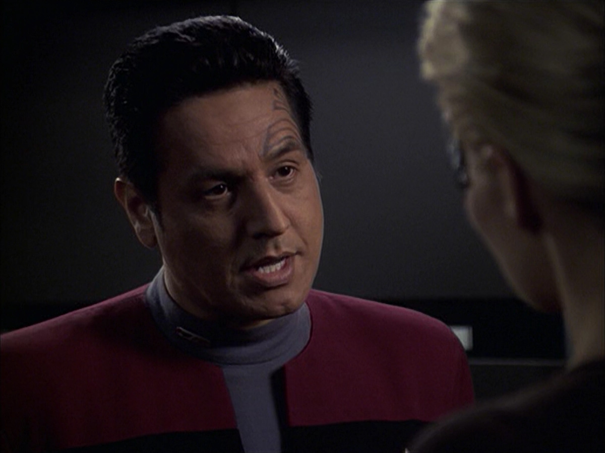 extant_StarTrek_VOY_6x09-TheVoyagerConspiracy_01719.jpg