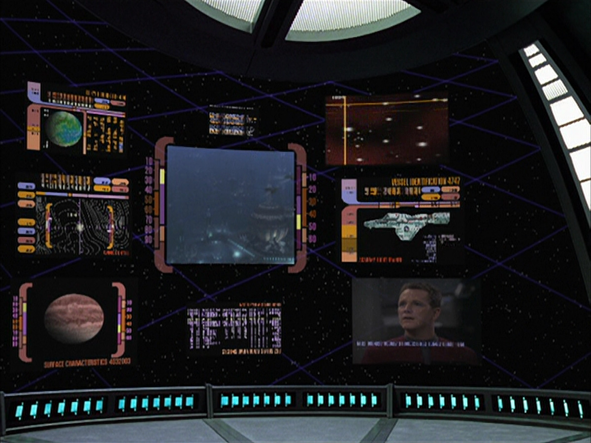 extant_StarTrek_VOY_6x09-TheVoyagerConspiracy_01735.jpg