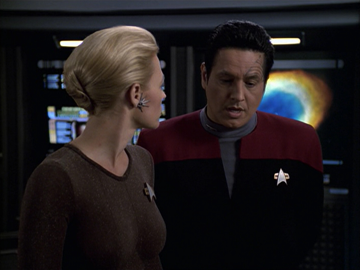 extant_StarTrek_VOY_6x09-TheVoyagerConspiracy_01747.jpg