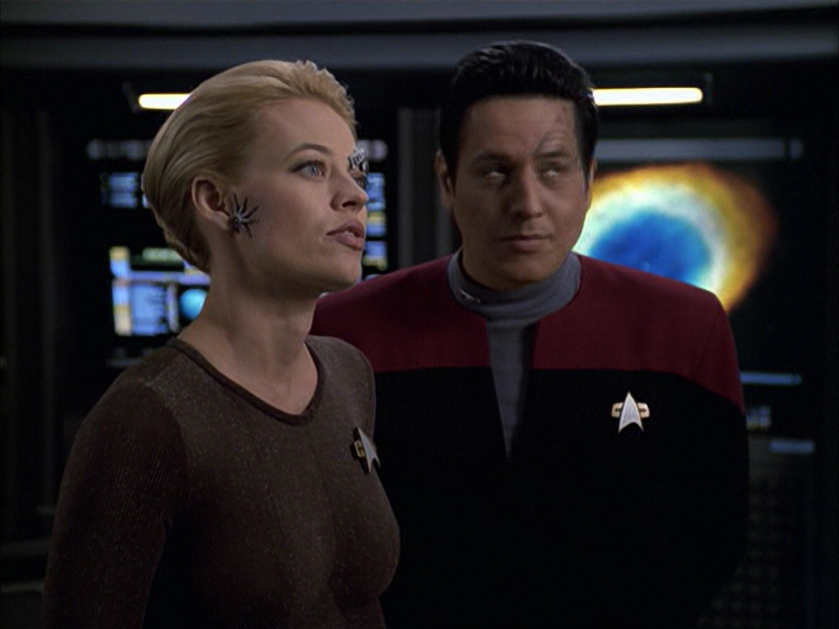 extant_StarTrek_VOY_6x09-TheVoyagerConspiracy_01753.jpg