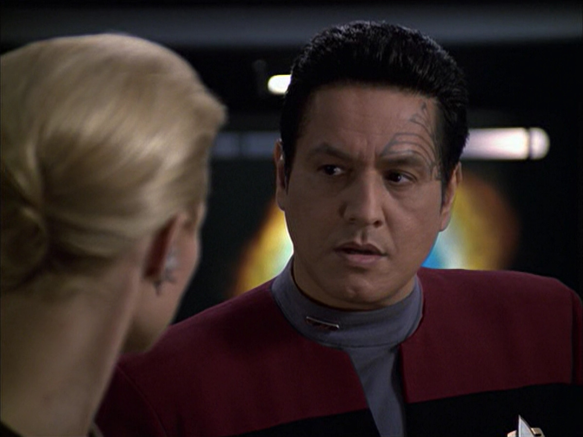 extant_StarTrek_VOY_6x09-TheVoyagerConspiracy_01768.jpg