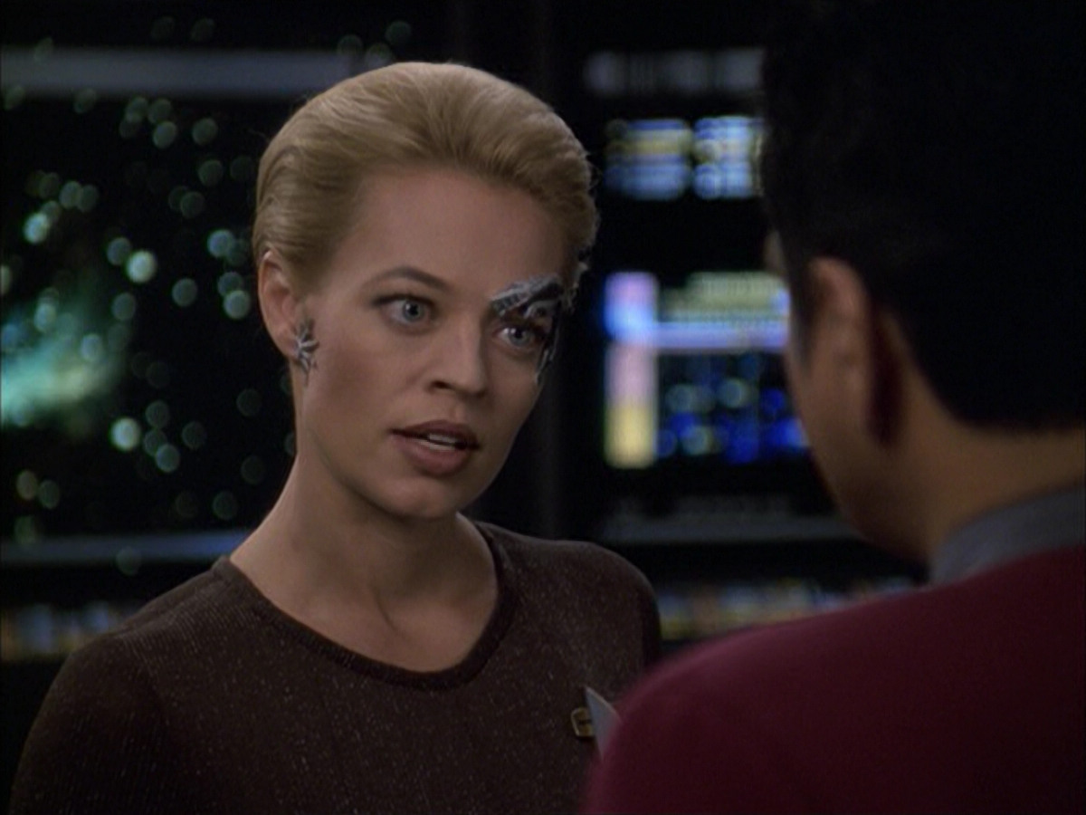 extant_StarTrek_VOY_6x09-TheVoyagerConspiracy_01787.jpg