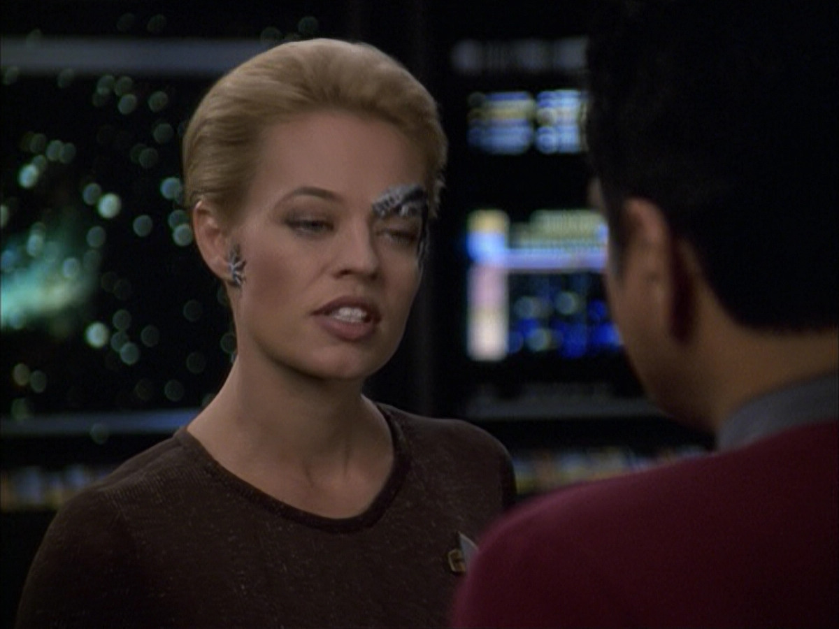 extant_StarTrek_VOY_6x09-TheVoyagerConspiracy_01788.jpg