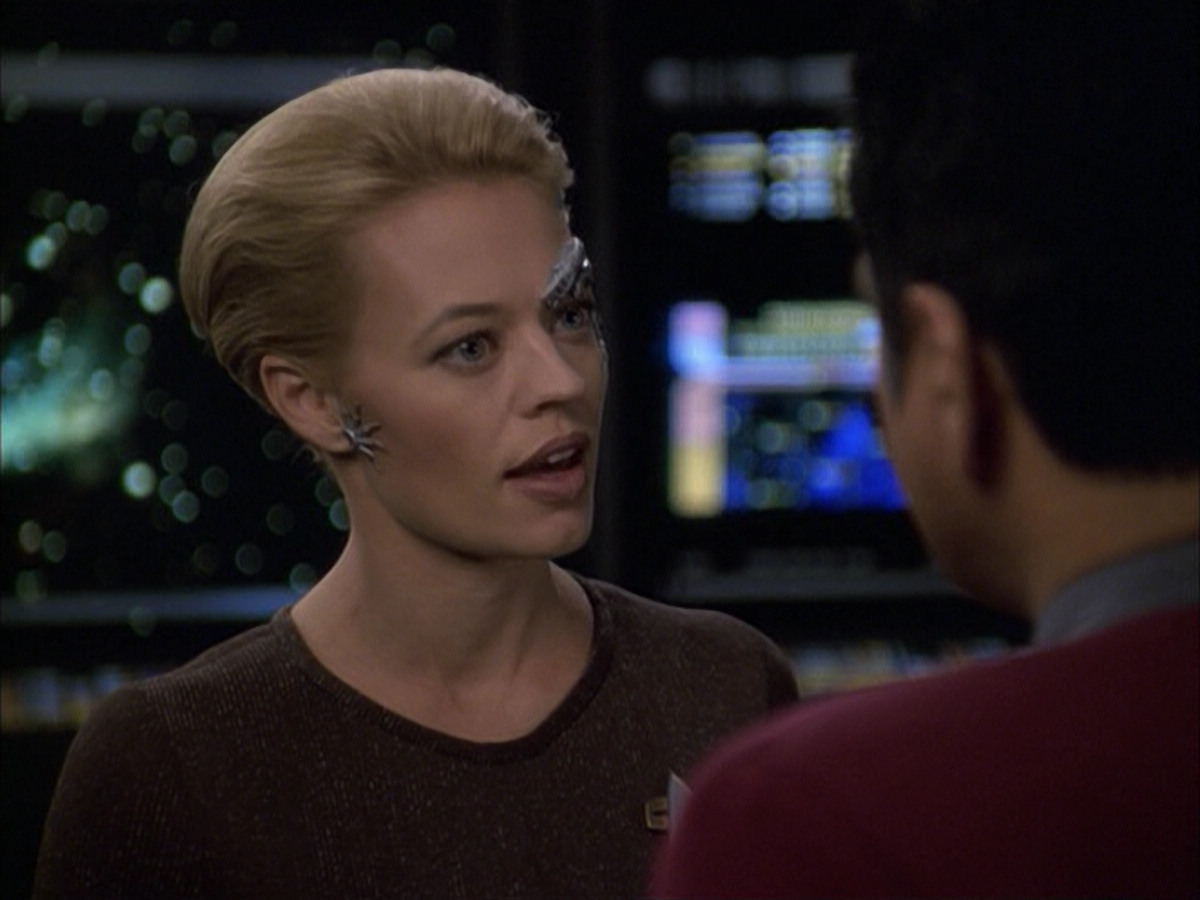 extant_StarTrek_VOY_6x09-TheVoyagerConspiracy_01790.jpg
